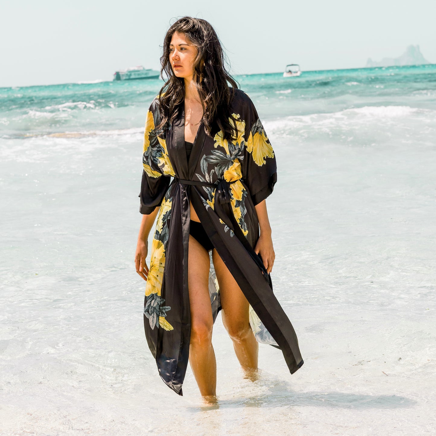 Analou. Kimono Collection - black & flowers