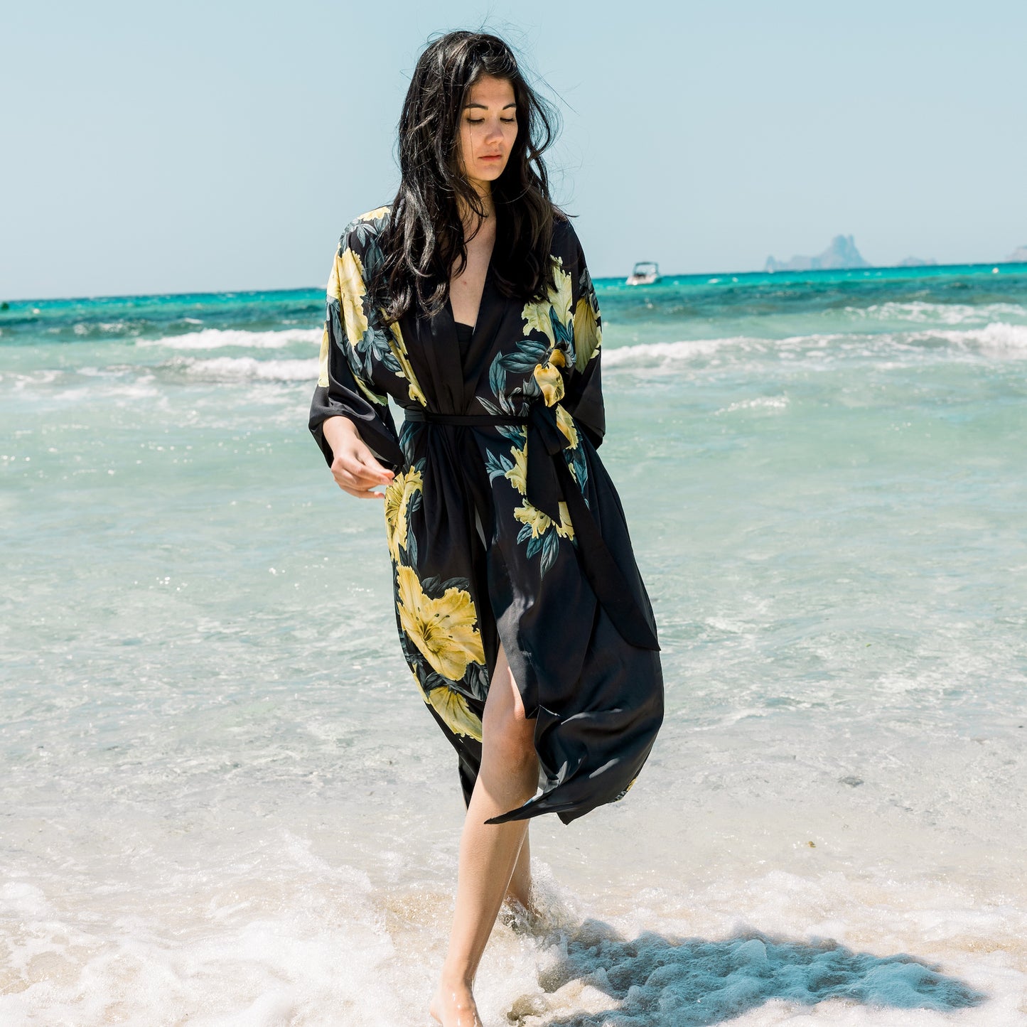 Analou. Kimono Collection - black & flowers