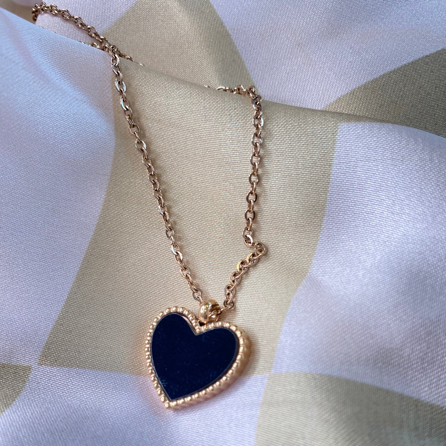 Halskette HEART CLAMSHELL black