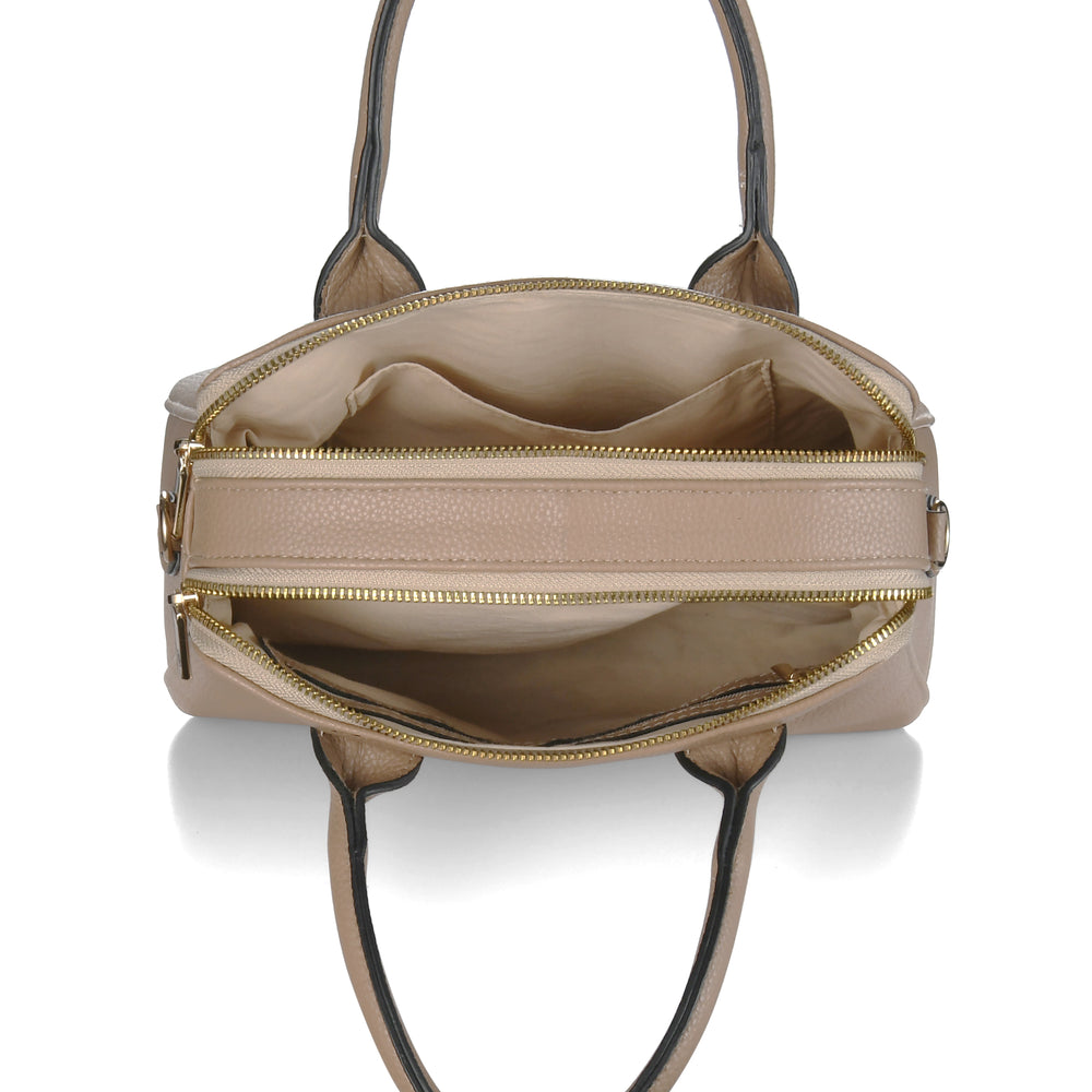 
                  
                    Handtasche EMILI
                  
                
