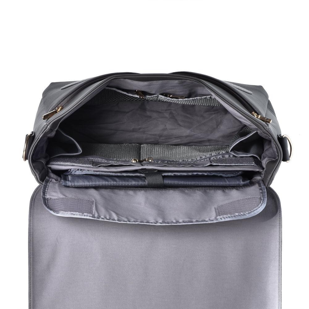 
                  
                    Messenger & Wickeltasche BEN
                  
                