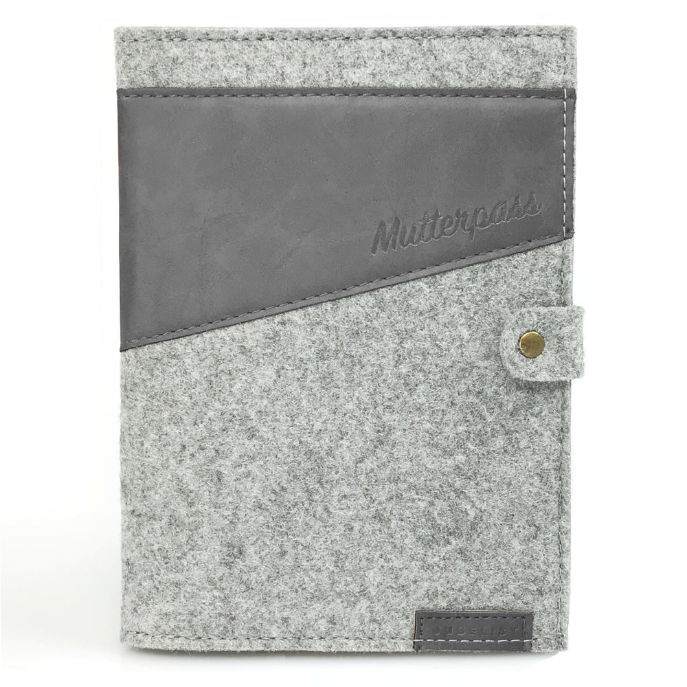 
                  
                    Mutterpasshülle in grau / graphite
                  
                