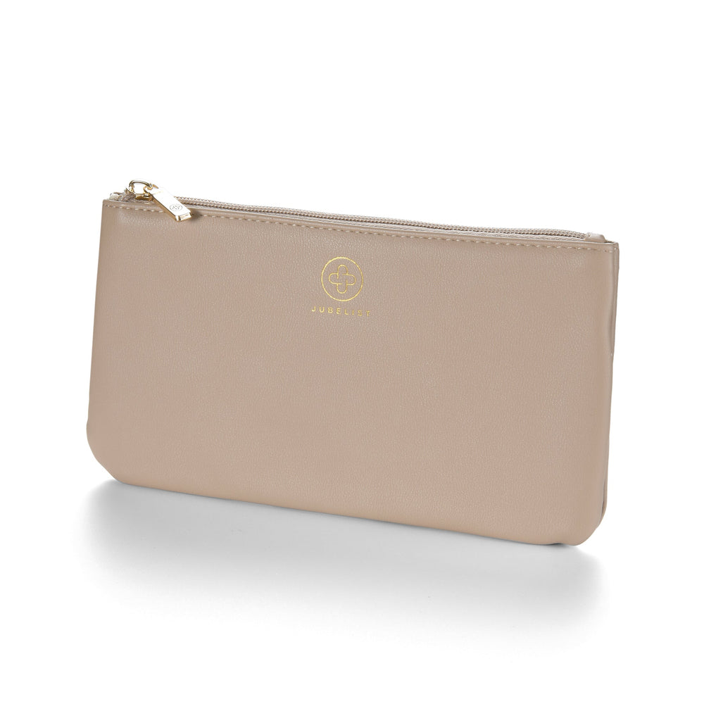 
                  
                    Pouch Set
                  
                